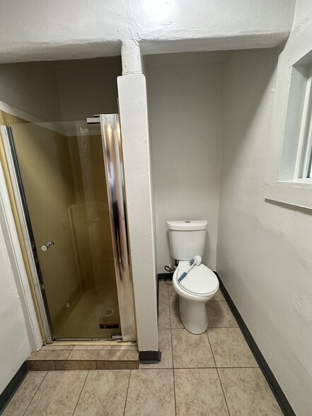 More Photos Of 121 Lincoln Rd W, Vallejo Apartments For Sale