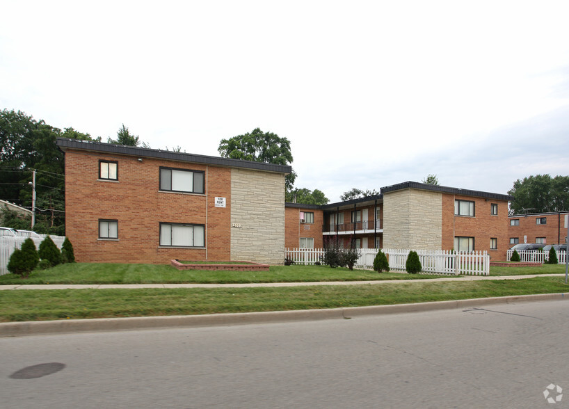 Primary Photo Of 306-314 Wilson Ave, West Chicago Apartments For Sale