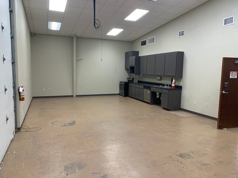 More Photos Of 8377 Picardy Ave, Baton Rouge Medical For Sale