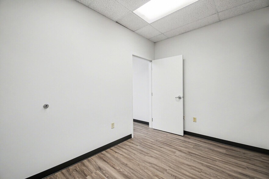 More Photos Of 4414 Lafayette Blvd, Fredericksburg Loft Creative Space For Lease