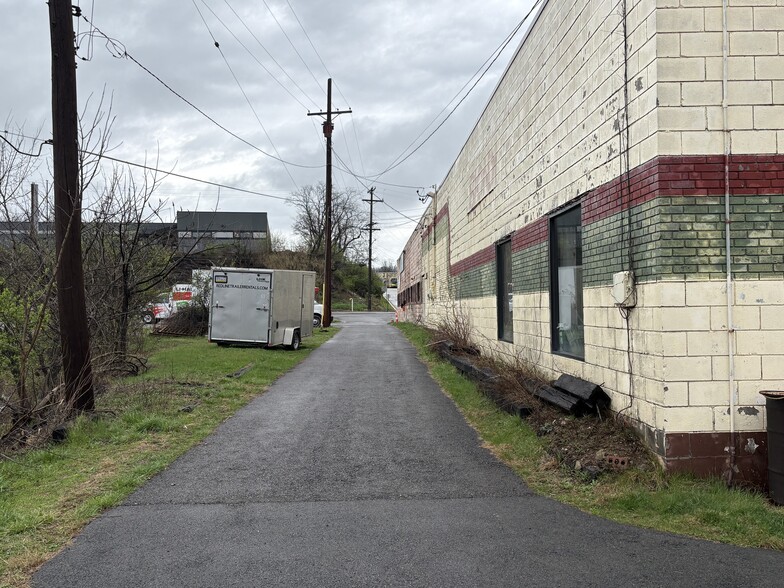 More Photos Of 550 Mayer St, Bridgeville Warehouse For Sale