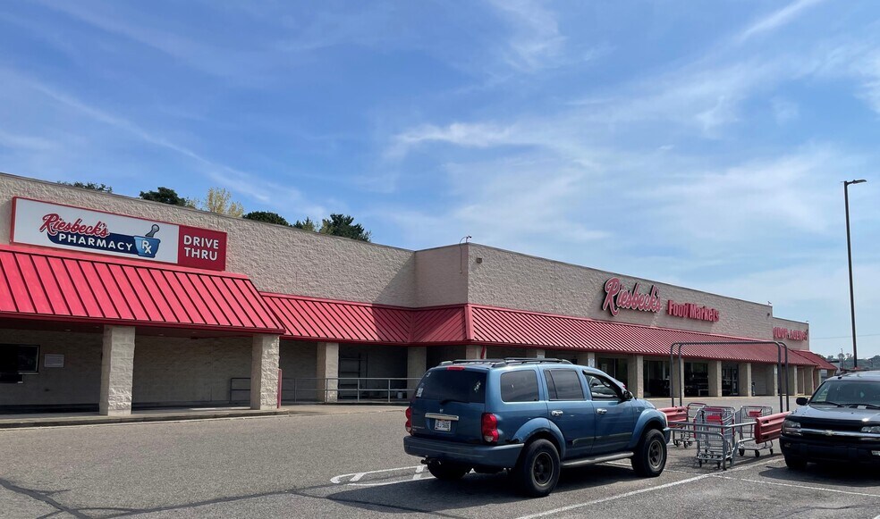 More Photos Of 2200 June Pky, Zanesville Supermarket For Sale