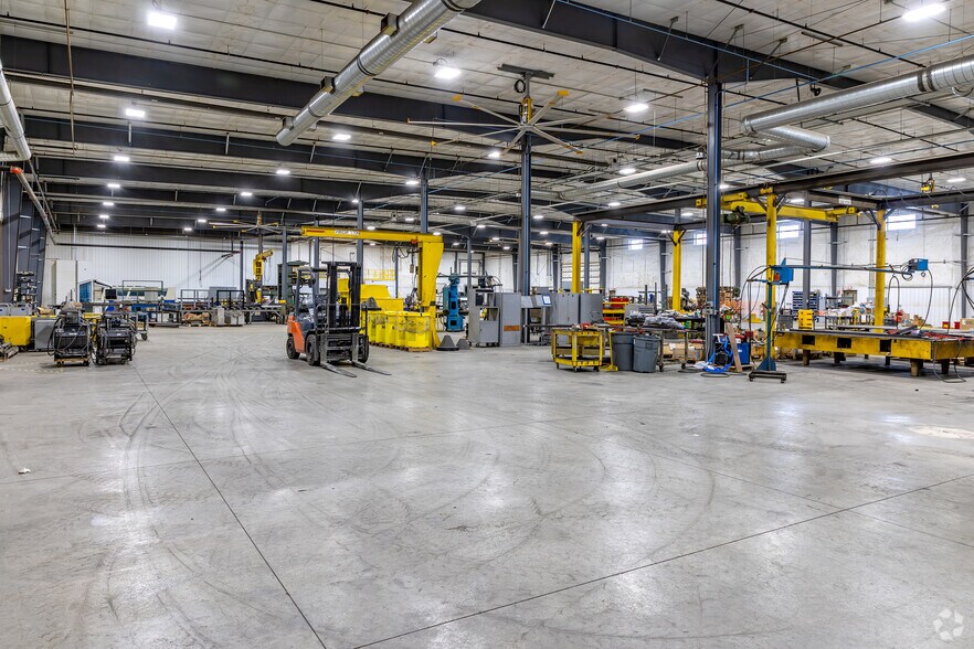 More Photos Of 1105 Benjamin Ave, Hutchinson Manufacturing For Sale