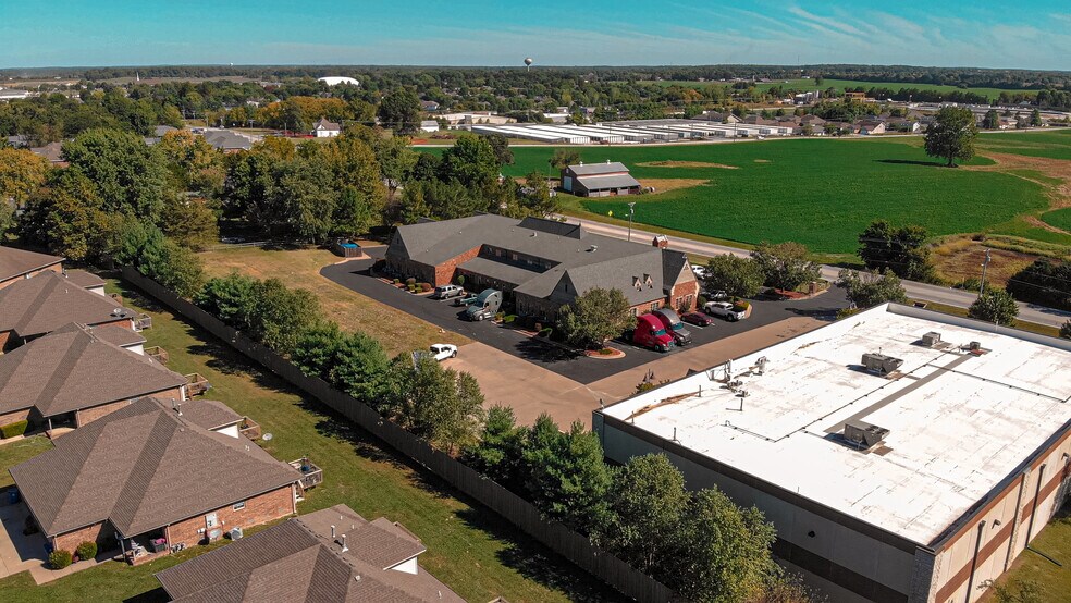 More Photos Of 4101 N State Highway NN, Ozark Medical For Lease
