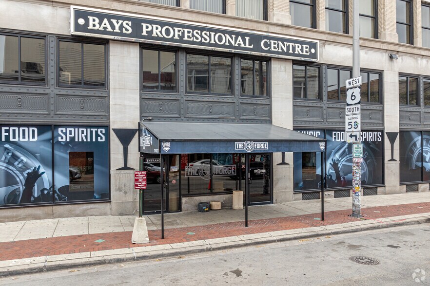 More Photos Of 2-24 W Cass St, Joliet Office For Lease