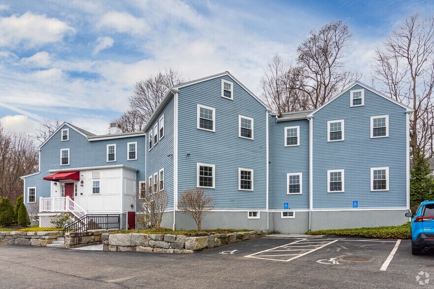 More Photos Of 17 Canton Ave, Milton Office For Sale