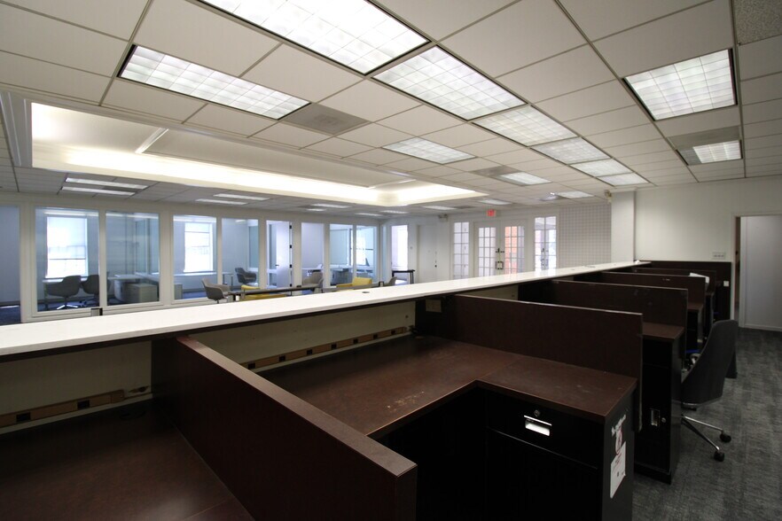 More Photos Of 50 Union St, Concord Bank For Lease