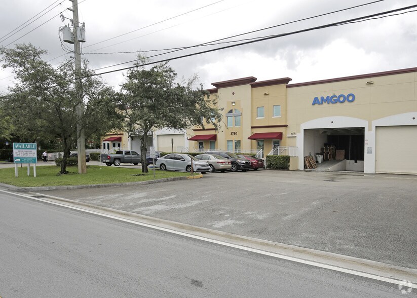 More Photos Of 3750 NW 114th Ave, Miami Warehouse For Lease