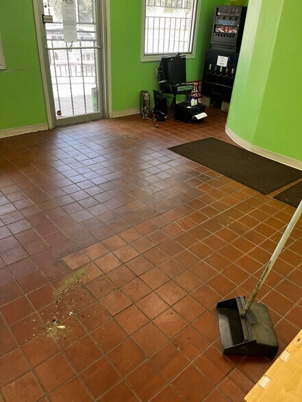 More Photos Of 2600 S Claiborne Ave, New Orleans General Retail For Sale