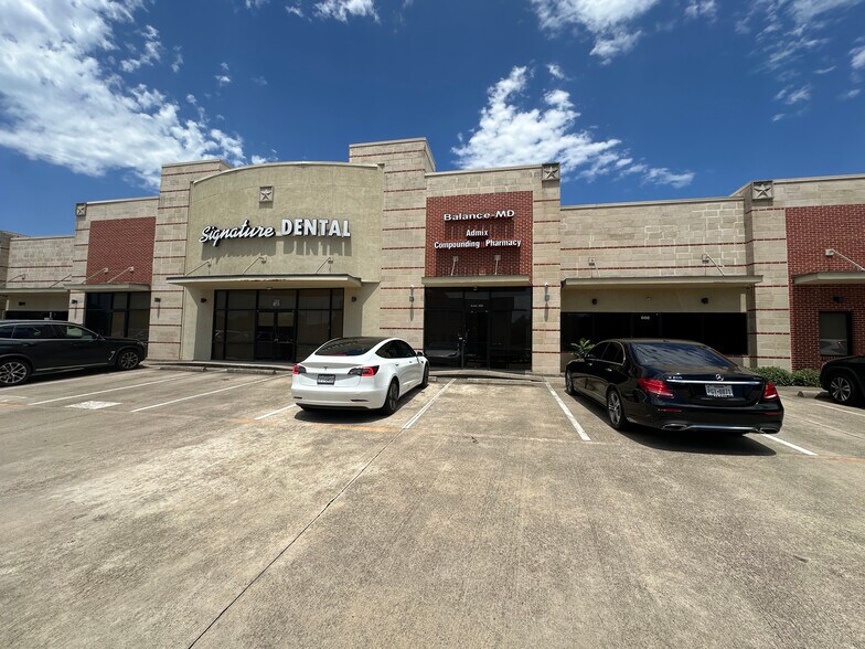 More Photos Of 1403 Highway 6, Sugar Land Medical For Lease