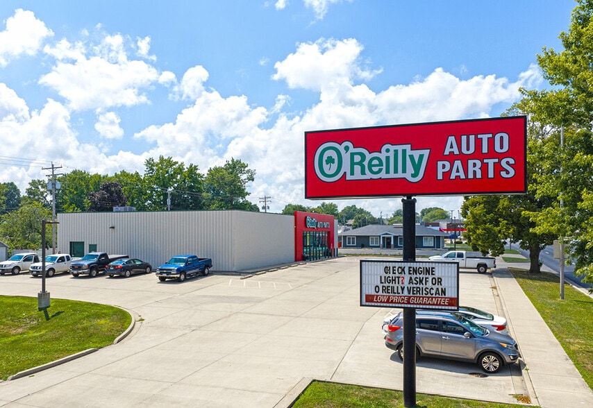 More Photos Of 701 Charleston Ave, Mattoon Auto Repair For Sale