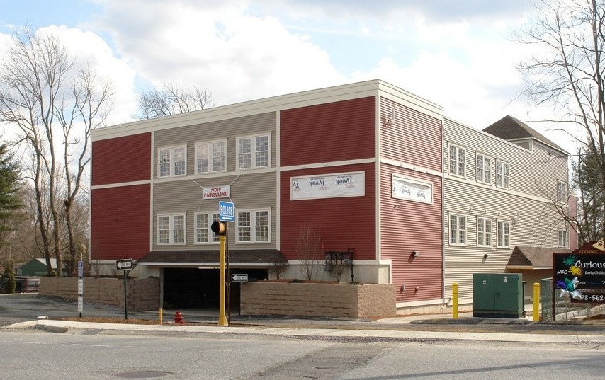 More Photos Of 2 Coolidge St, Hudson Medical For Lease