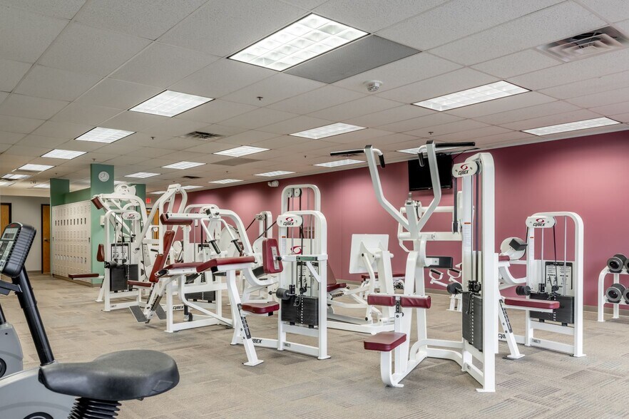 More Photos Of 1000 Republic Dr, Allen Park Research And Development For Lease