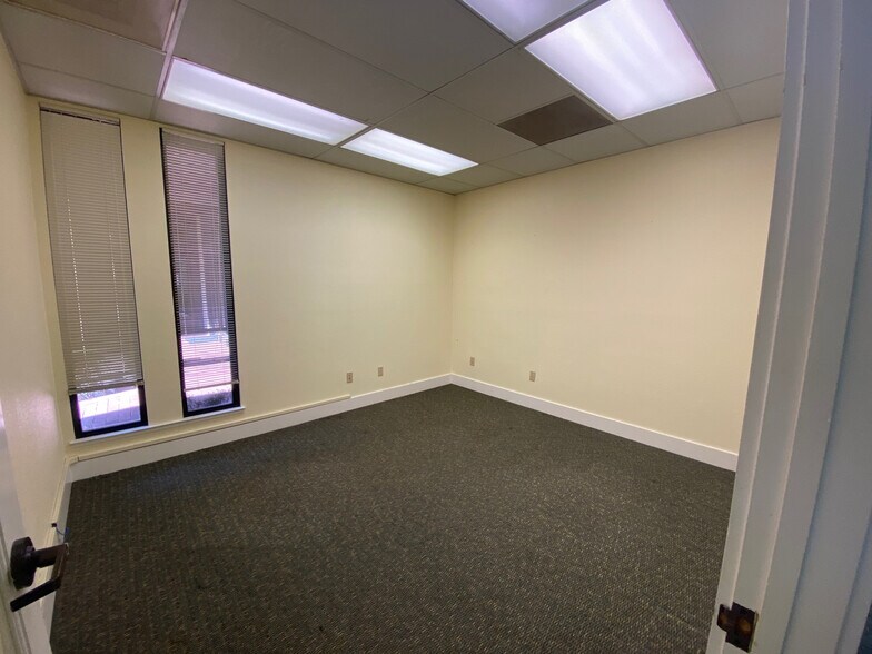 More Photos Of 201 John St, Salinas Office For Lease