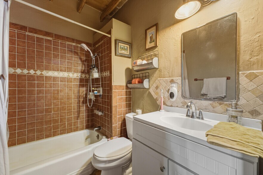 More Photos Of 24 Matisse Rd NE, Albuquerque Apartments For Sale