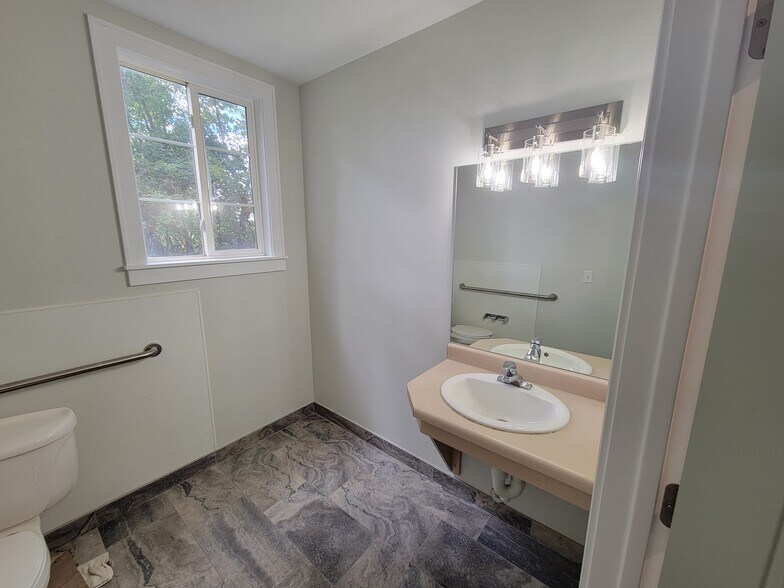 More Photos Of 47 W 9000 S, Sandy Office For Lease