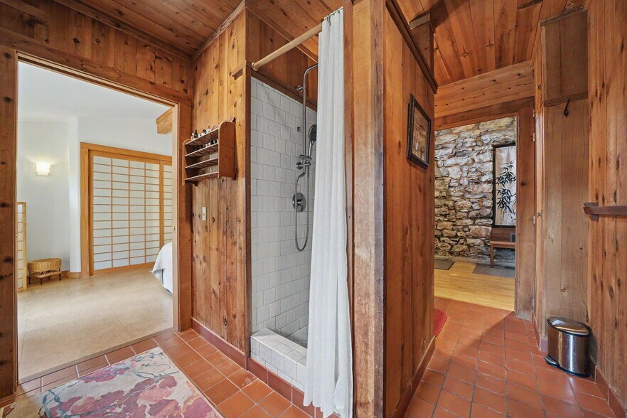 More Photos Of 21376 Consolation St, Volcano Specialty For Sale