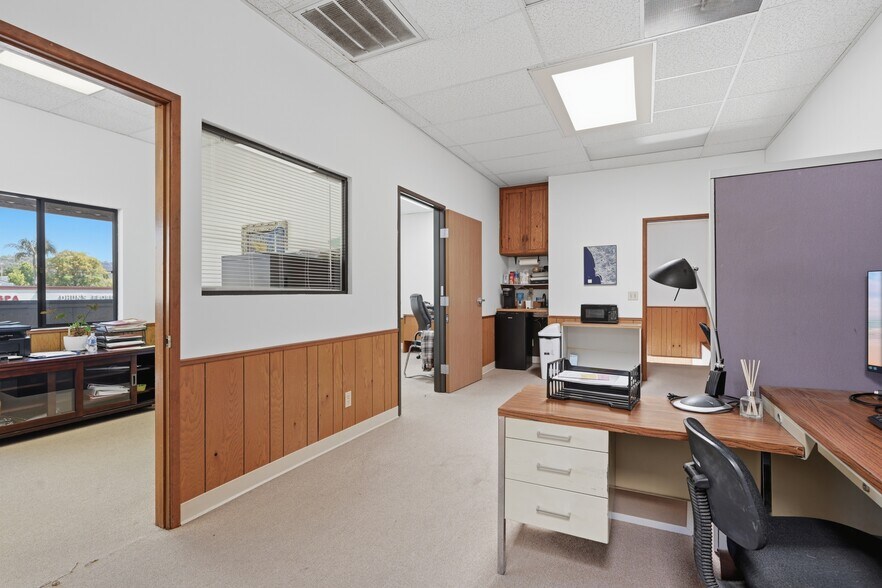 More Photos Of 14010 Poway Rd, Poway Freestanding For Sale
