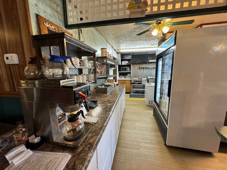 More Photos Of 4152 Hwy 76, Russell Springs Restaurant For Sale