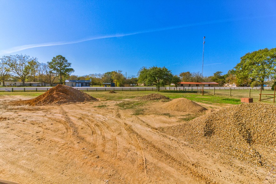 More Photos Of 946 Saint Marys St, Hempstead Land For Sale