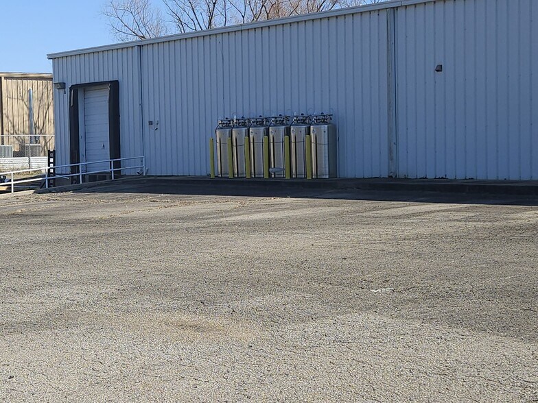More Photos Of 206 SE 10th St, Stigler Warehouse For Sale