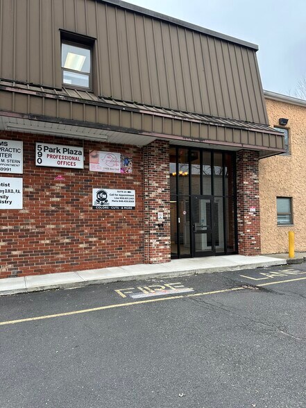 Primary Photo Of 550 Park Ave, Freehold General Retail For Lease