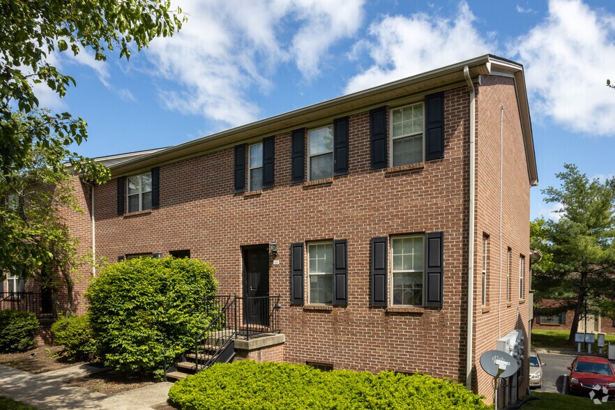 Primary Photo Of 3353-3375 Cove Lake Dr, Lexington Apartments For Sale