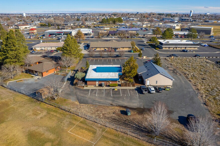 More Photos Of 1336 E Hunter Pl, Moses Lake Office For Sale
