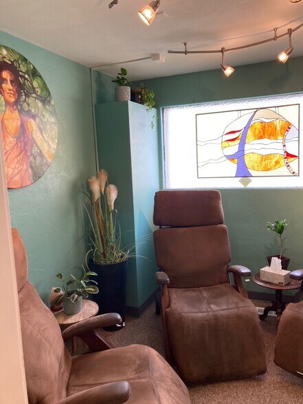 More Photos Of 993 Siskiyou Blvd, Ashland Office For Sale