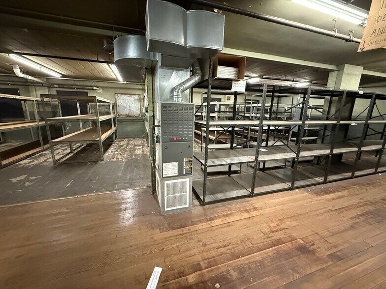 More Photos Of 917 Webster St, Dayton Warehouse For Sale