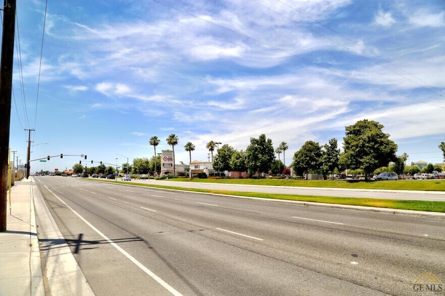 More Photos Of 9021-9031 Rosedale Hwy, Bakersfield Land For Sale