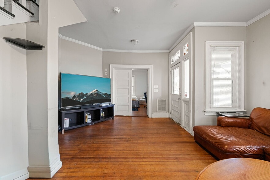 More Photos Of 1306 Flint Pl, Raleigh Multifamily For Sale