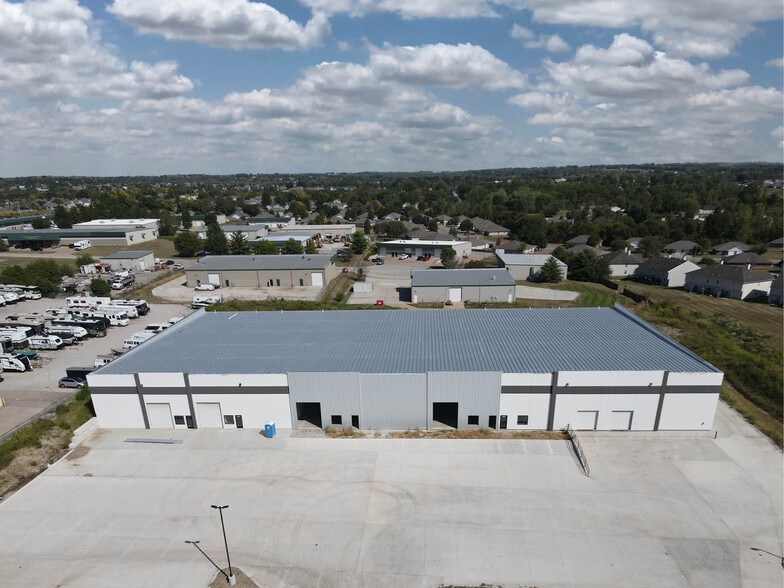 More Photos Of 1108 NW Bush Dr, Grain Valley Industrial For Lease