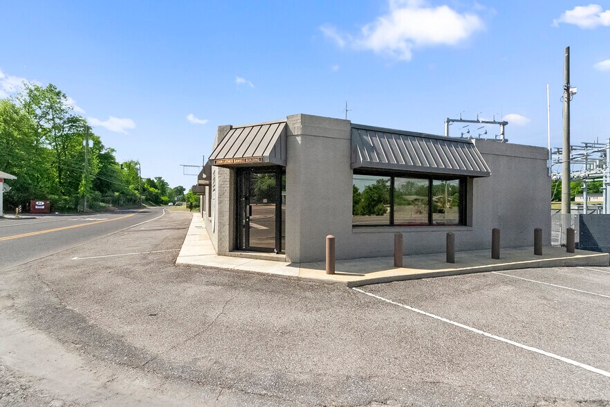 More Photos Of 2300 2nd Ave E, Tuscaloosa Office For Sale