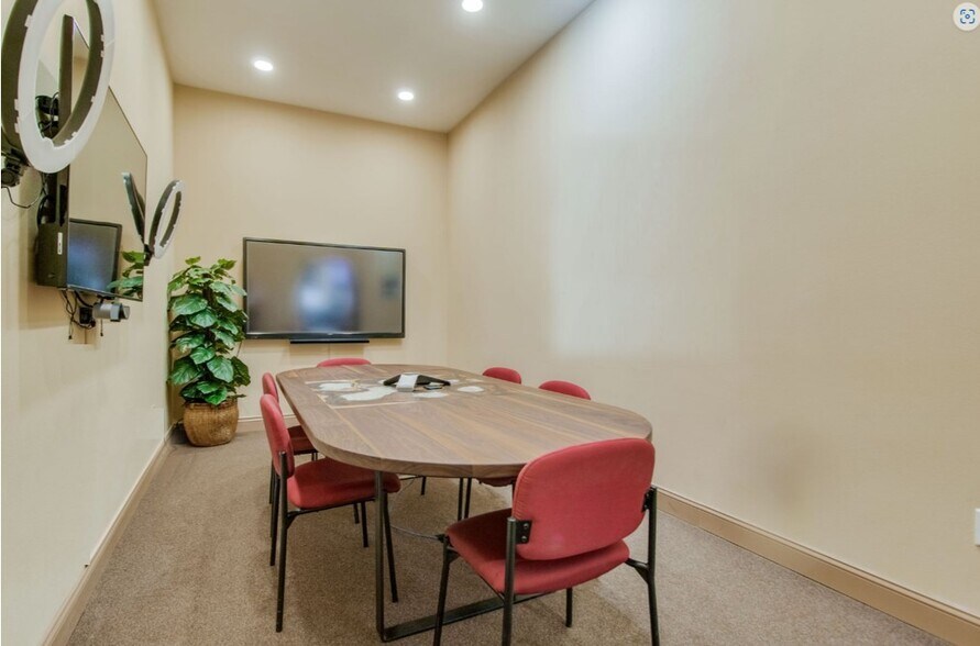 More Photos Of 8100 Opportunity Dr, Milton Office For Sale