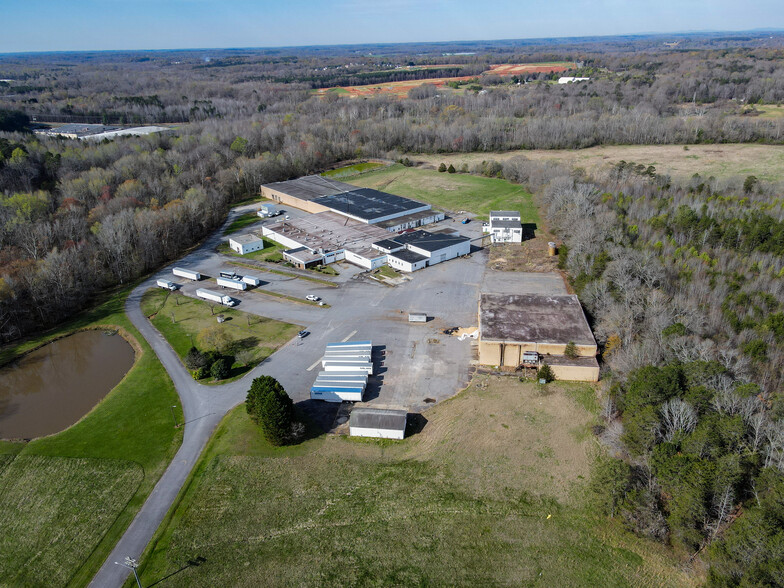 Primary Photo Of 288 Whitehouse Dr, Lincolnton Manufacturing For Sale