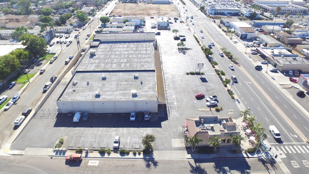 More Photos Of 7663-7667 Broadway, Lemon Grove Supermarket For Sale