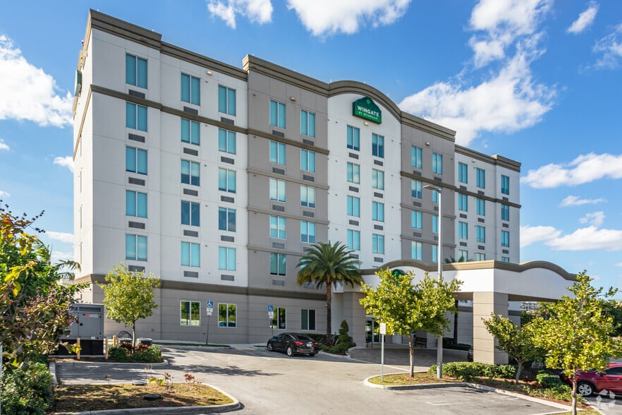 Primary Photo Of 3755 NW 78th Ave, Doral Hotel For Sale