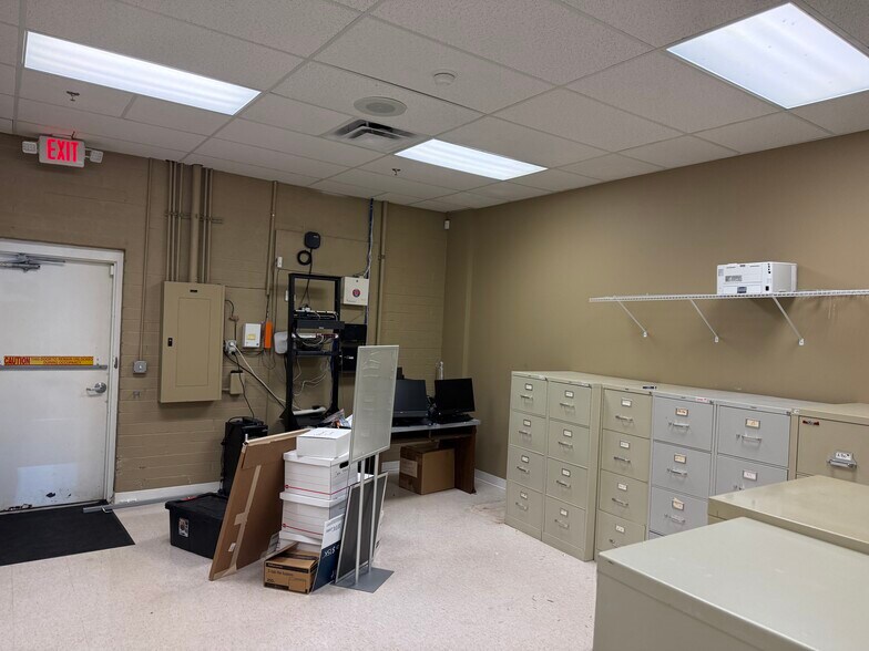 More Photos Of 1600 Marketplace Blvd, Cumming Unknown For Lease