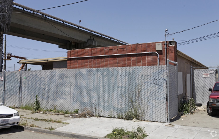 More Photos Of 1025 44th Ave, Oakland Warehouse For Sale