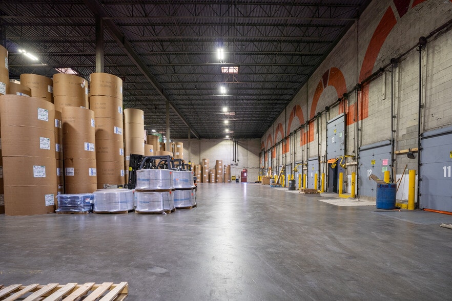 More Photos Of 601 Old River Rd, White River Junction Warehouse For Lease