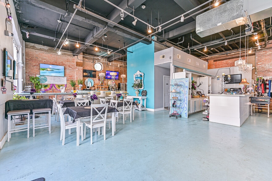 More Photos Of 202 25th St, Galveston Restaurant For Sale