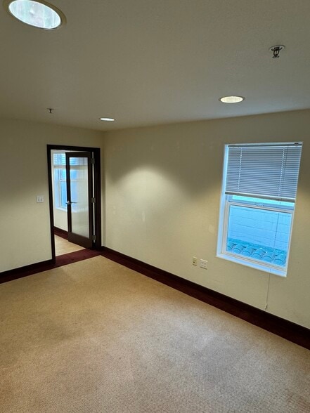More Photos Of 200 San Marlo Way, Pacifica Office Residential For Lease