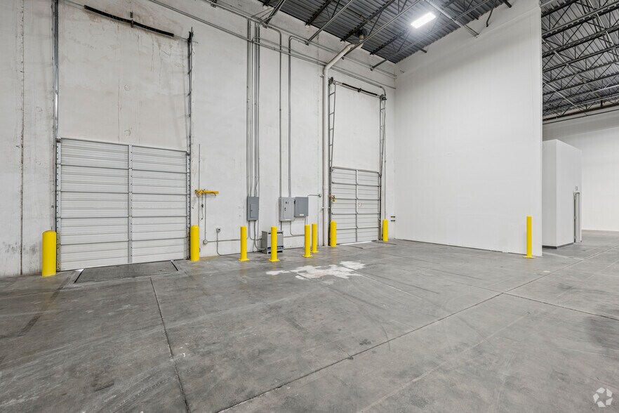 More Photos Of 420 A Pan American Dr, El Paso Unknown For Lease