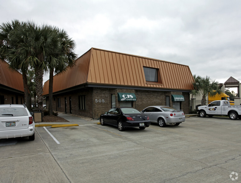 Primary Photo Of 505 Deltona Blvd, Deltona Medical For Sale