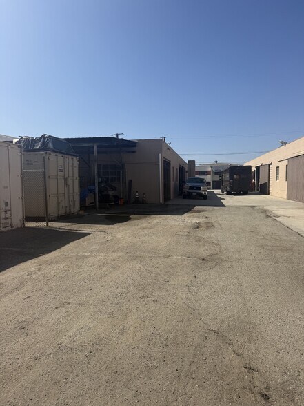 More Photos Of 1663 W 134th St, Gardena Manufacturing For Sale