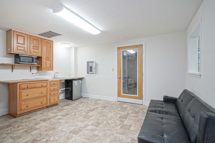 More Photos Of 3459 Norwood Ave, Pennsauken Service For Sale