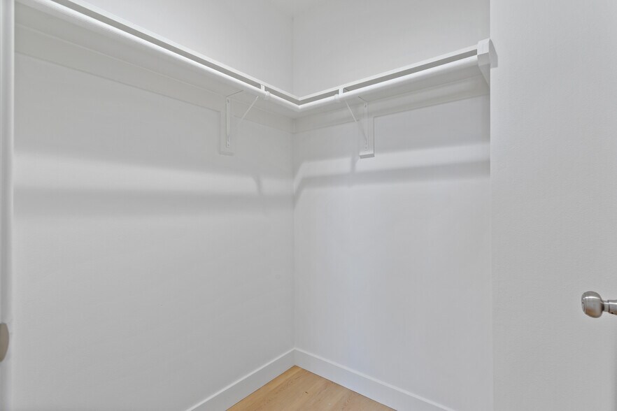 More Photos Of 707 W 80th St, Los Angeles Land For Sale