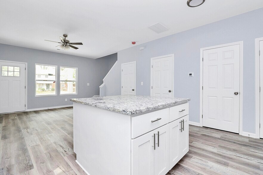 6162 Covecreek Dr, Charlotte, NC 28215 Multifamily For Sale