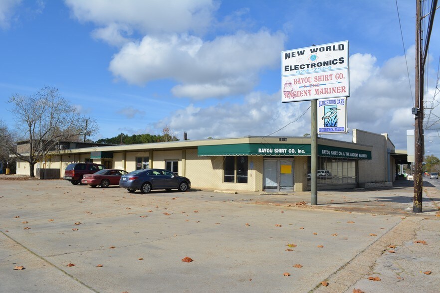 Primary Photo Of 14060 S Wintzell Ave, Bayou La Batre General Retail For Lease